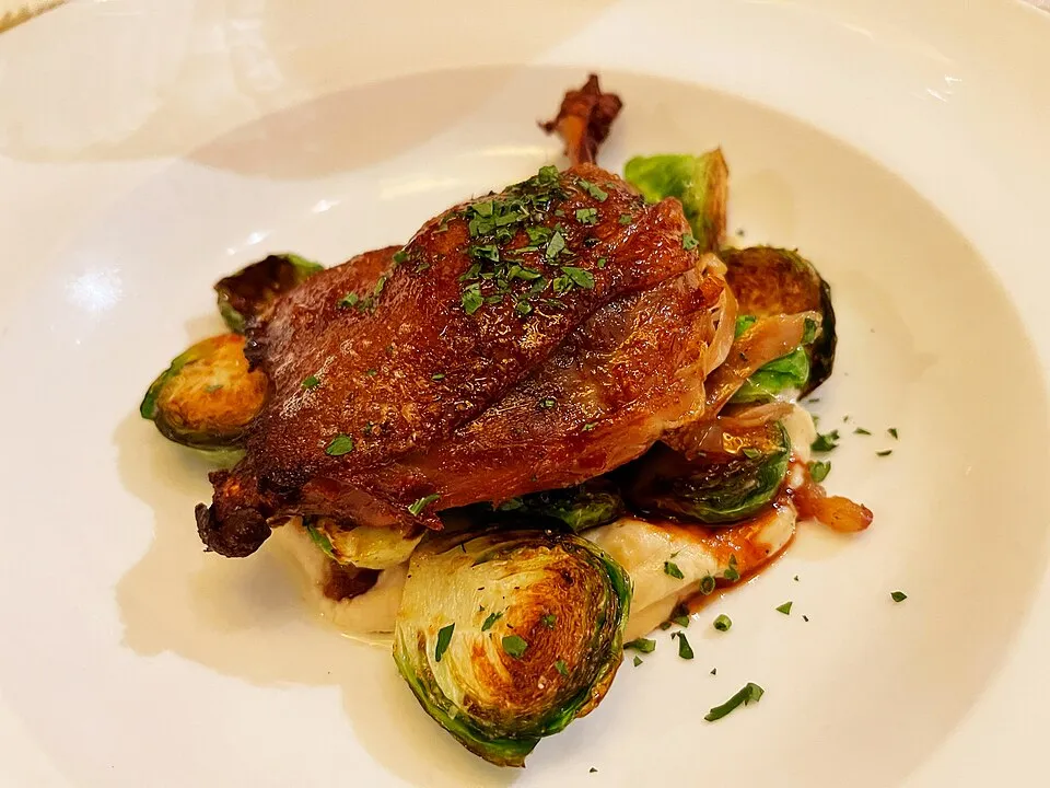 Ördek confit’si (Confit de canard) — Paris
