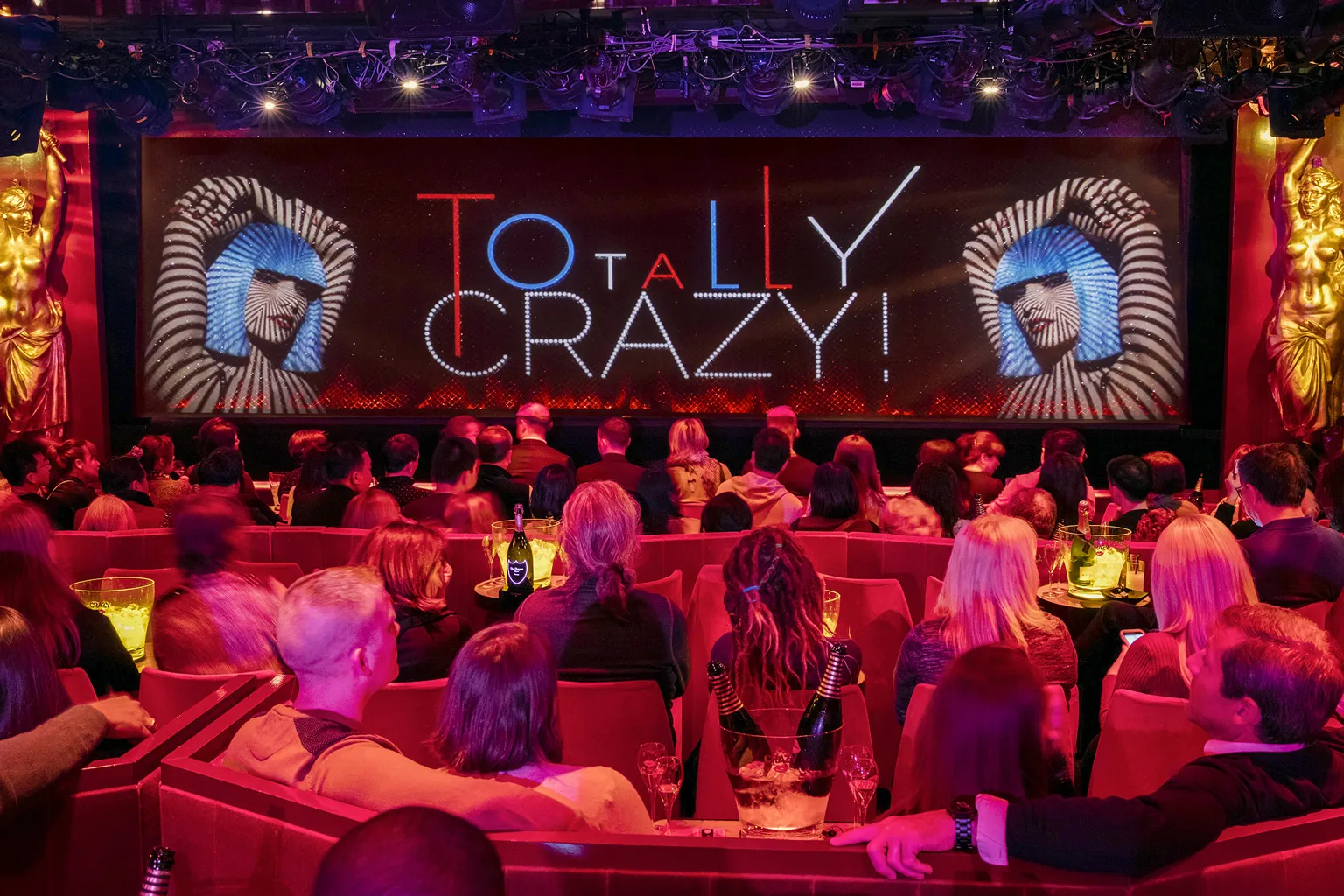 Crazy Horse — Paris