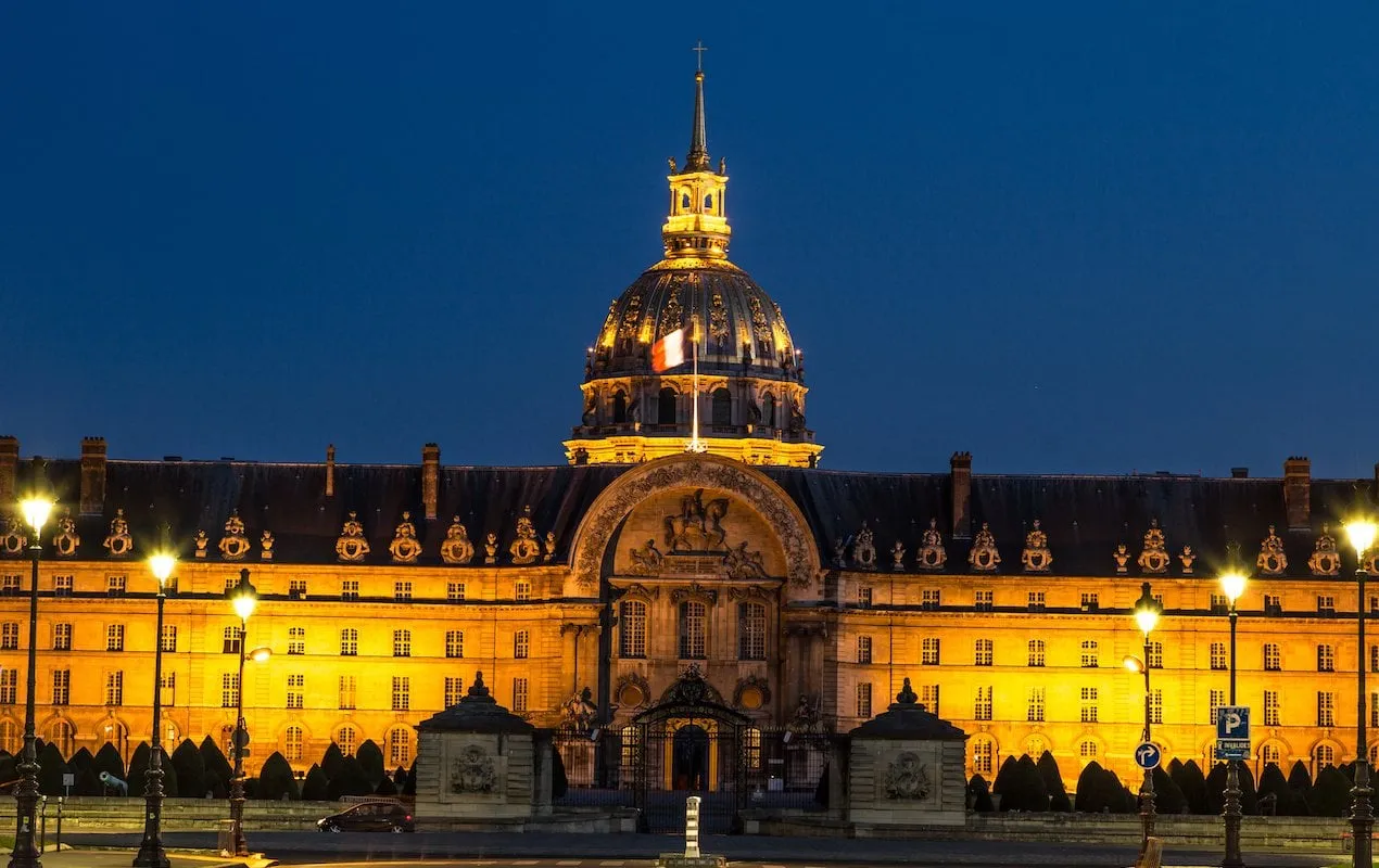 Les Invalides (Ordu Müzesi) — Paris