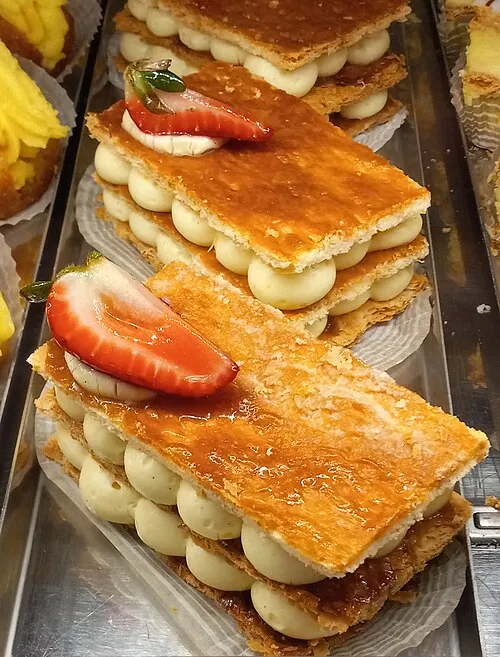 Bin yapraklı (Mille-feuille) — Paris