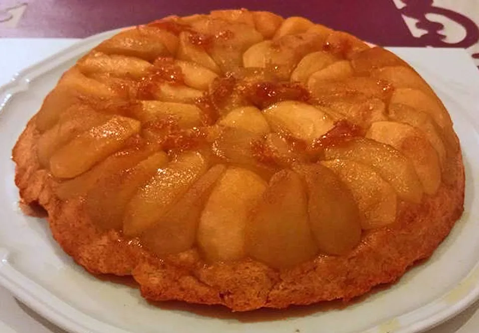 Ters elmalı tart (Tarte Tatin) — Paris